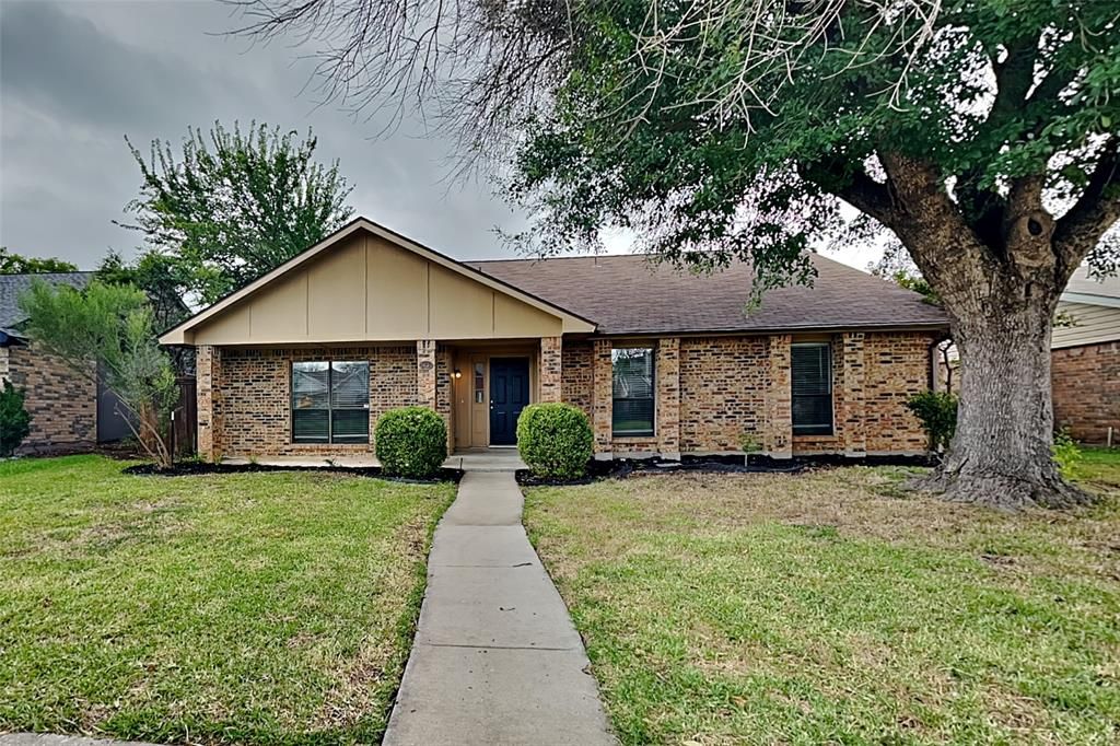Photo of 5633 Trego Street, The Colony, TX 75056 (MLS # 21164058)