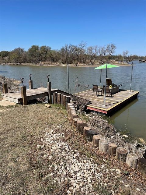 A home in Comanche