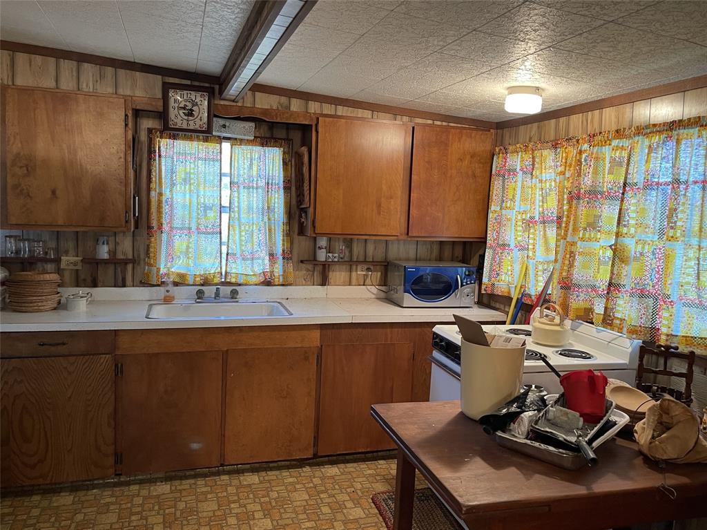 Reds Lake - Residential