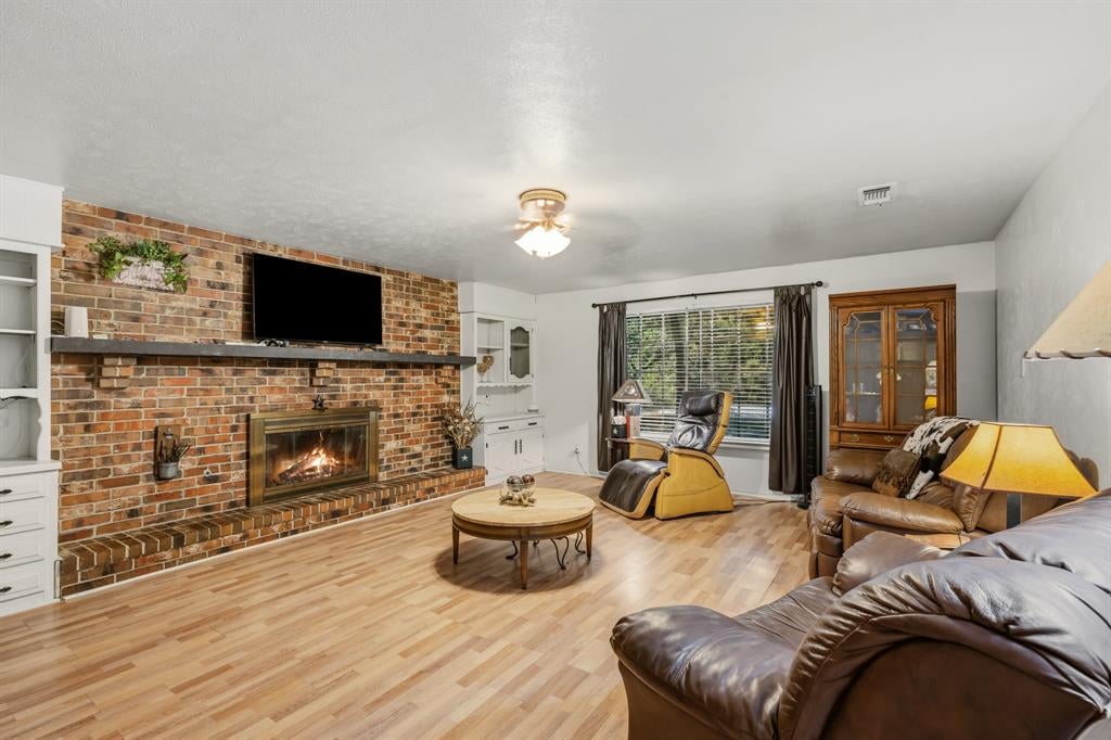 5607 Mona Lane