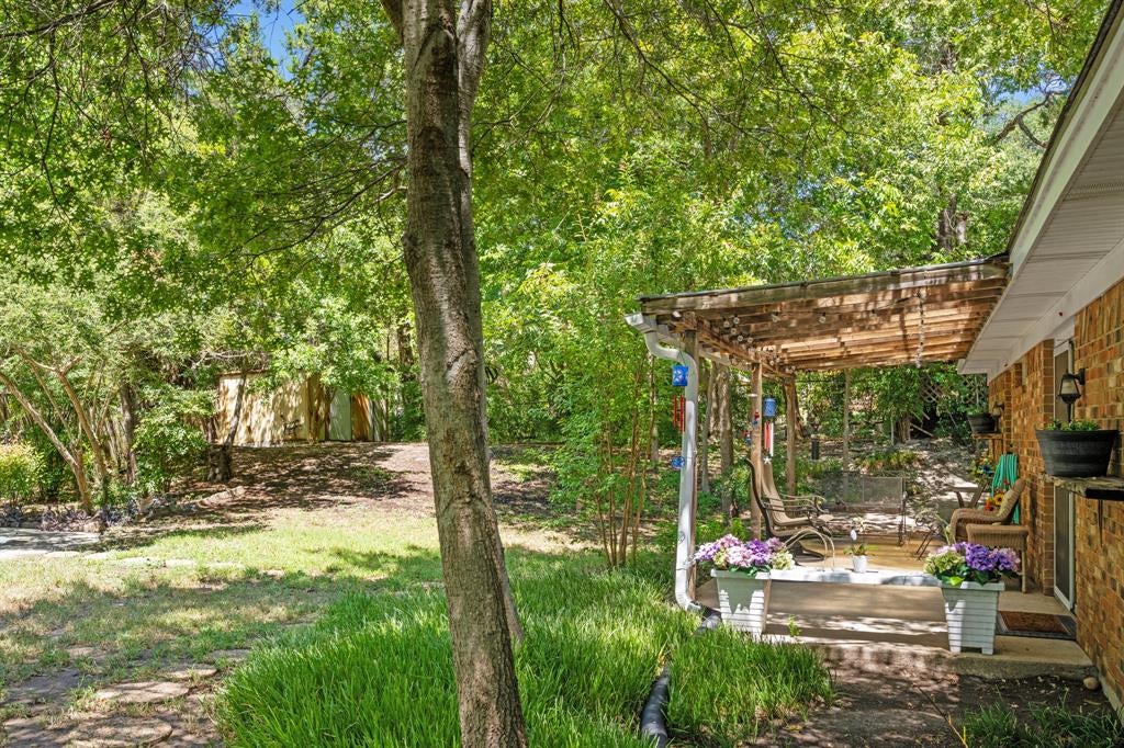 5607 Mona Lane