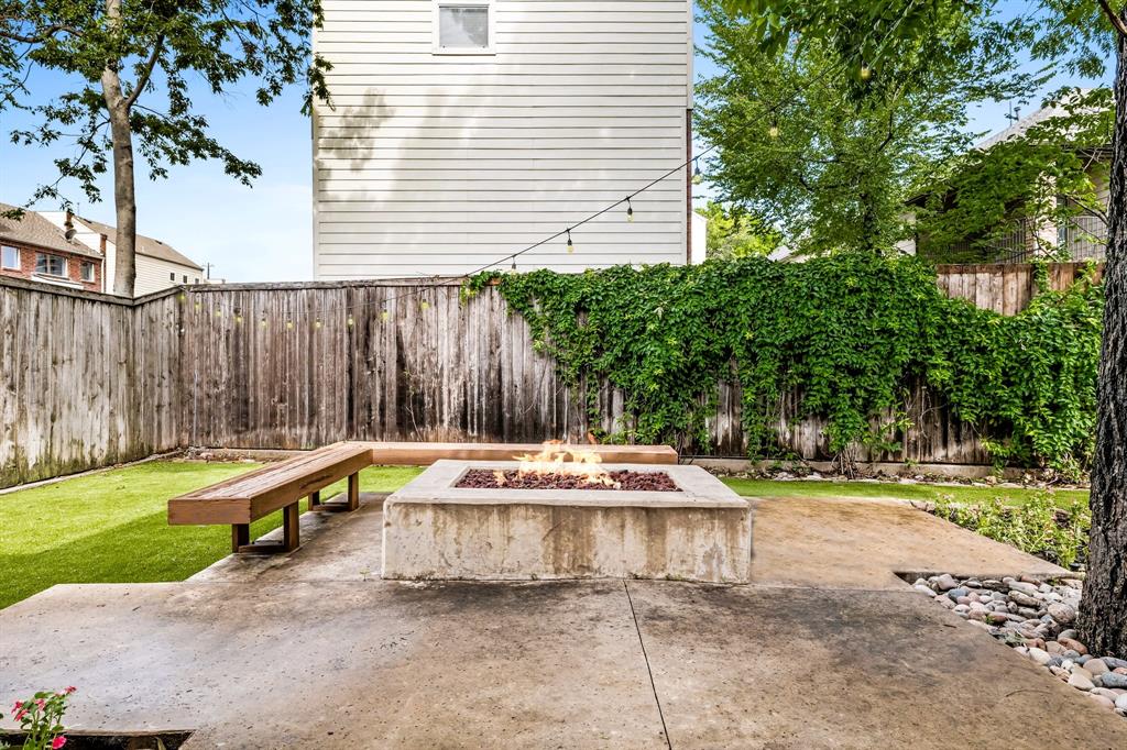 Alcotts Fitzhugh Heights Add - Residential