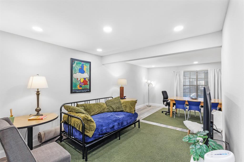 Williamsburg 01 Condo - Residential