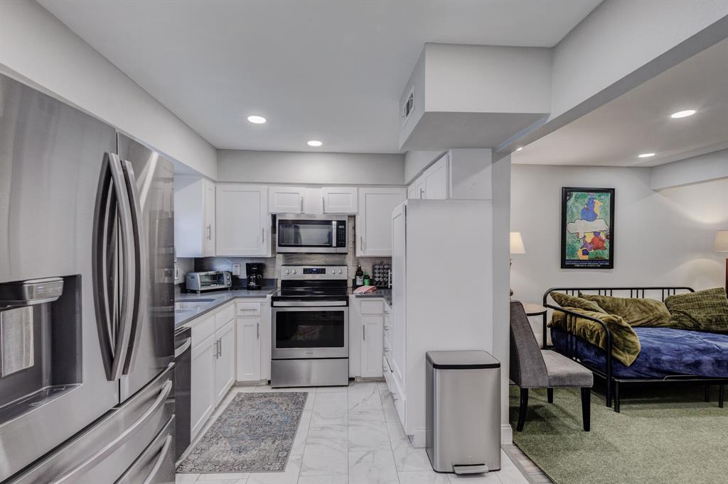 Williamsburg 01 Condo - Residential