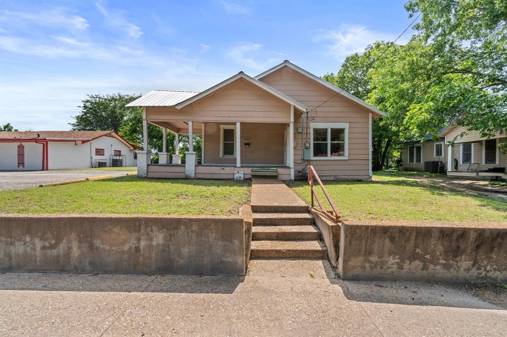 Corsicana - Commercial Sale