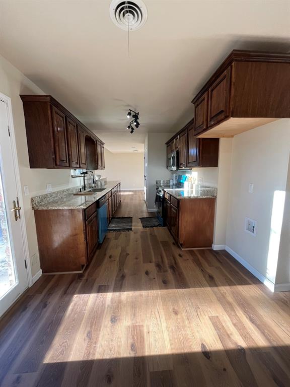 1036 Idlewood Avenue