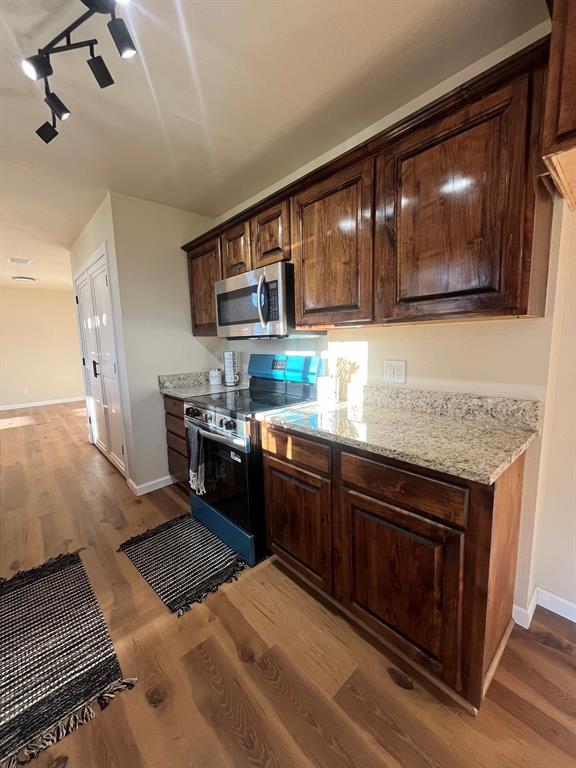 1036 Idlewood Avenue