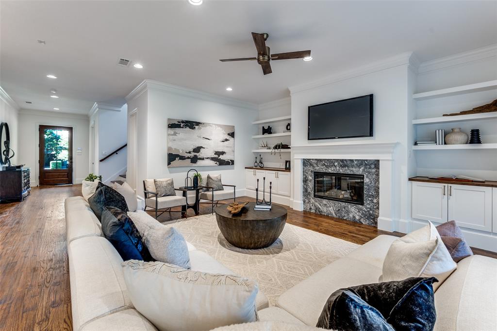 6831 Casa Loma Avenue