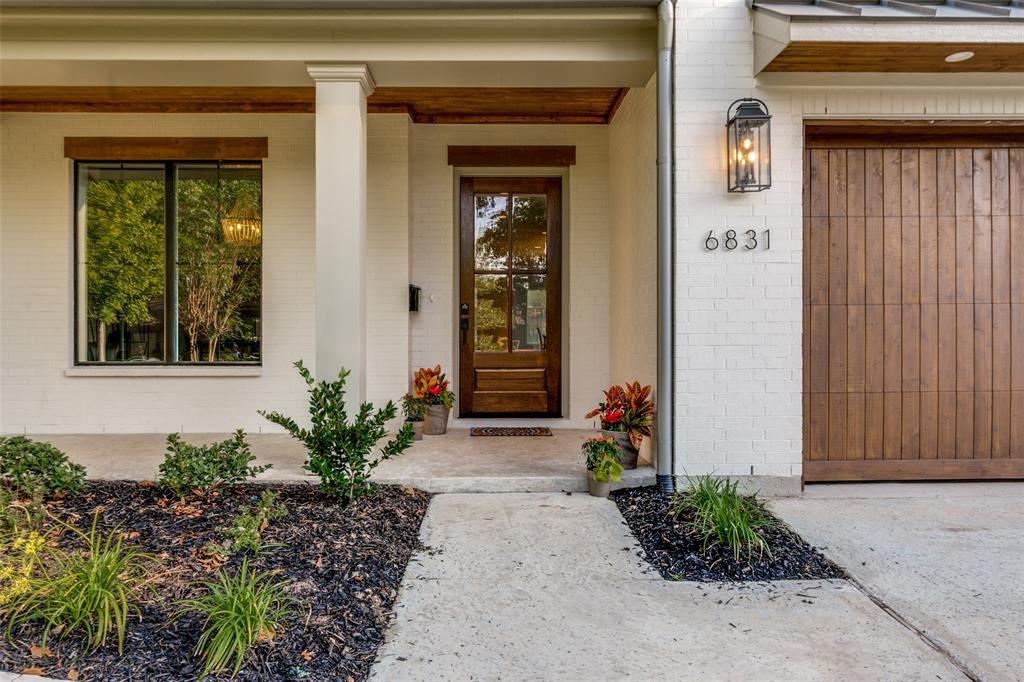 6831 Casa Loma Avenue