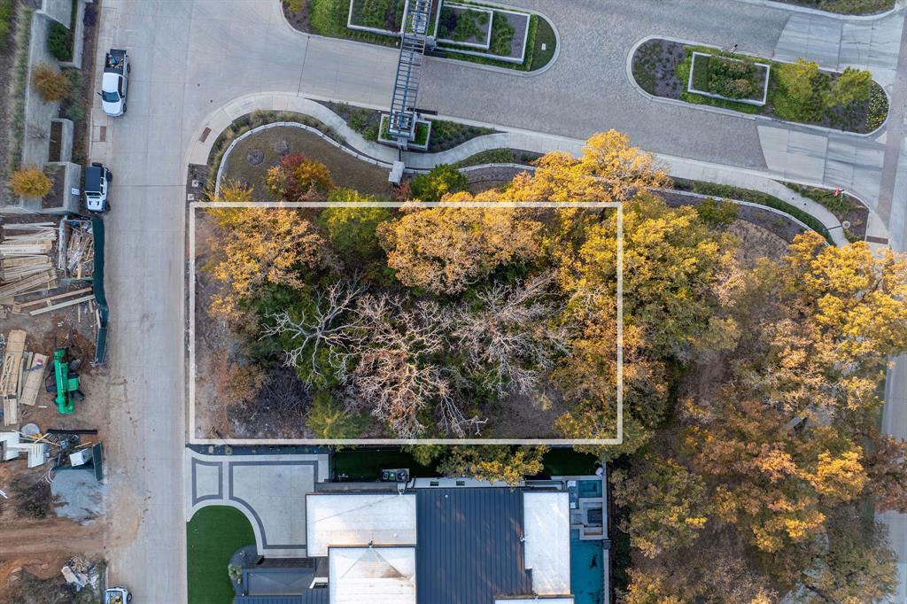 1498 Forest Knoll Drive