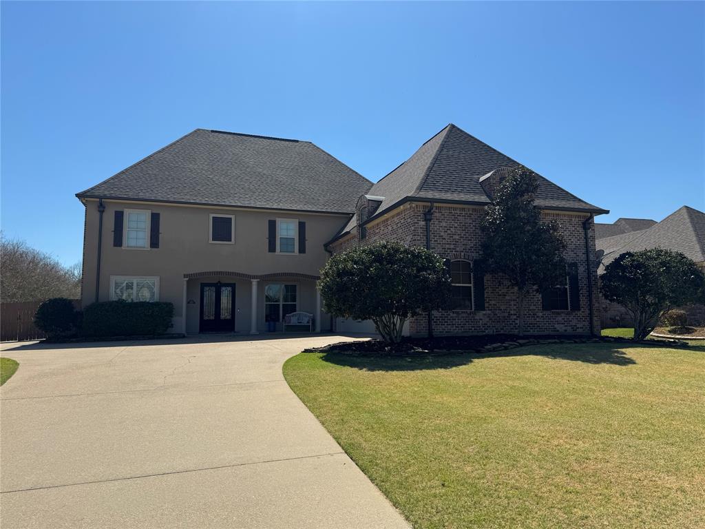 Twelve Oaks - Residential