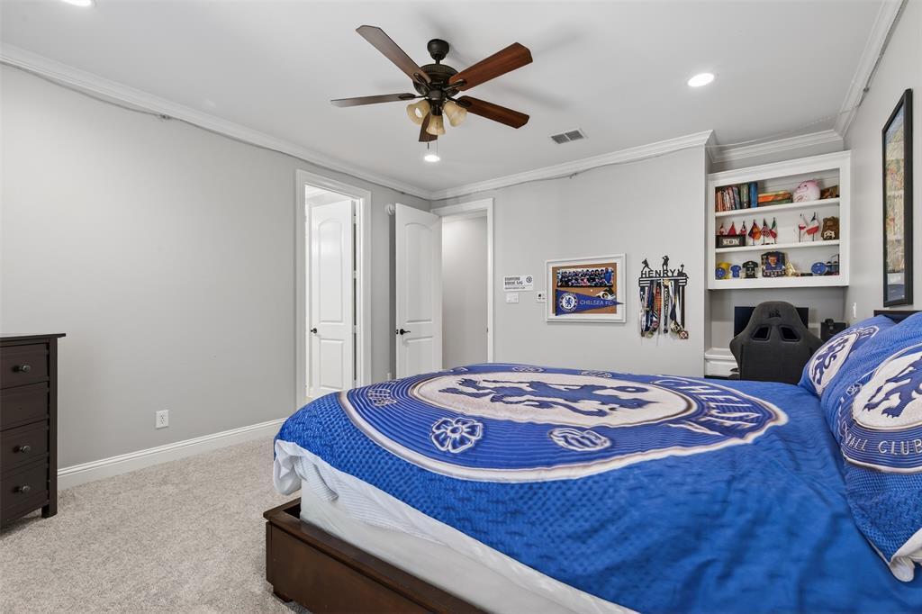 Twelve Oaks - Residential