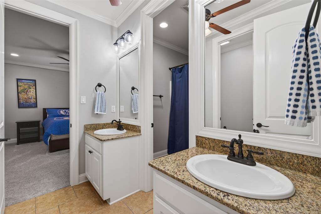 Twelve Oaks - Residential