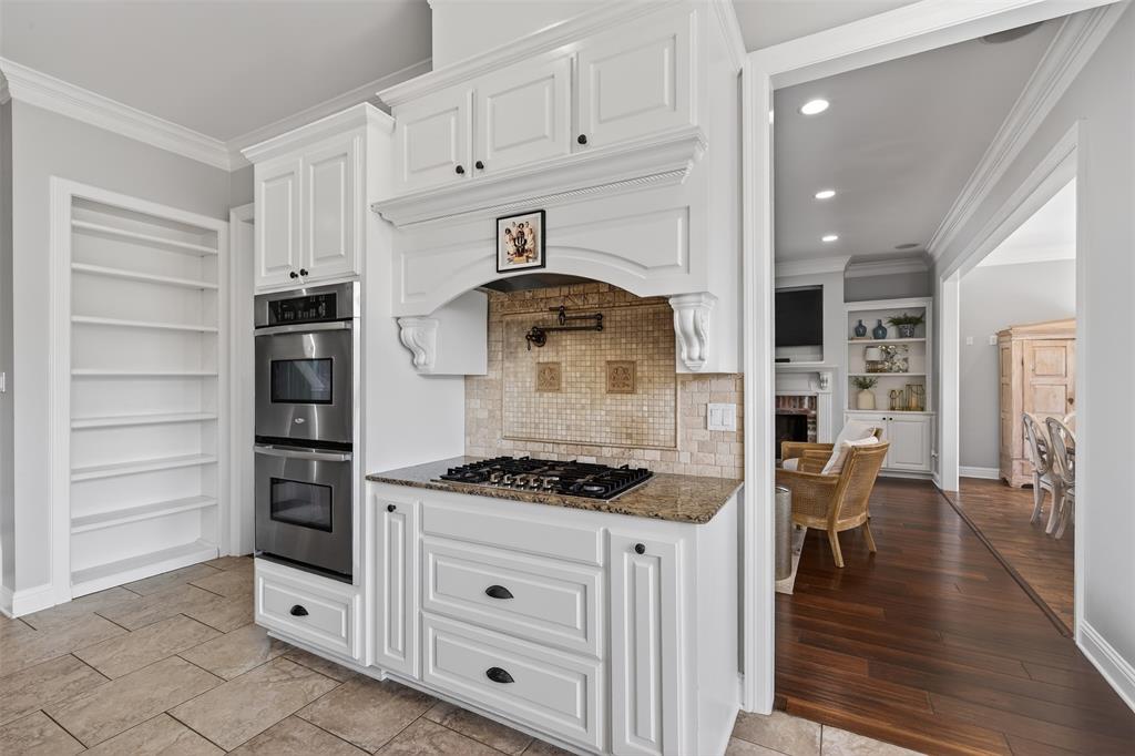 Twelve Oaks - Residential