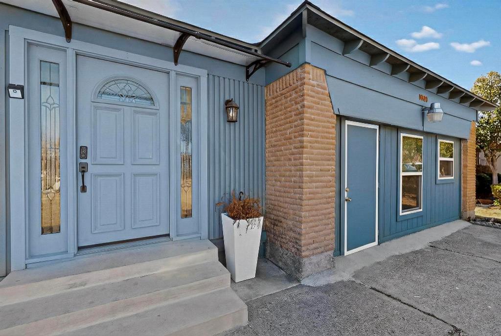 9526 Castlefield Drive