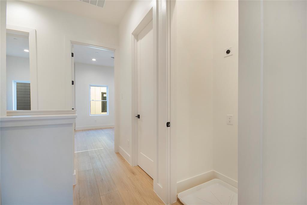 Riverset - Residential