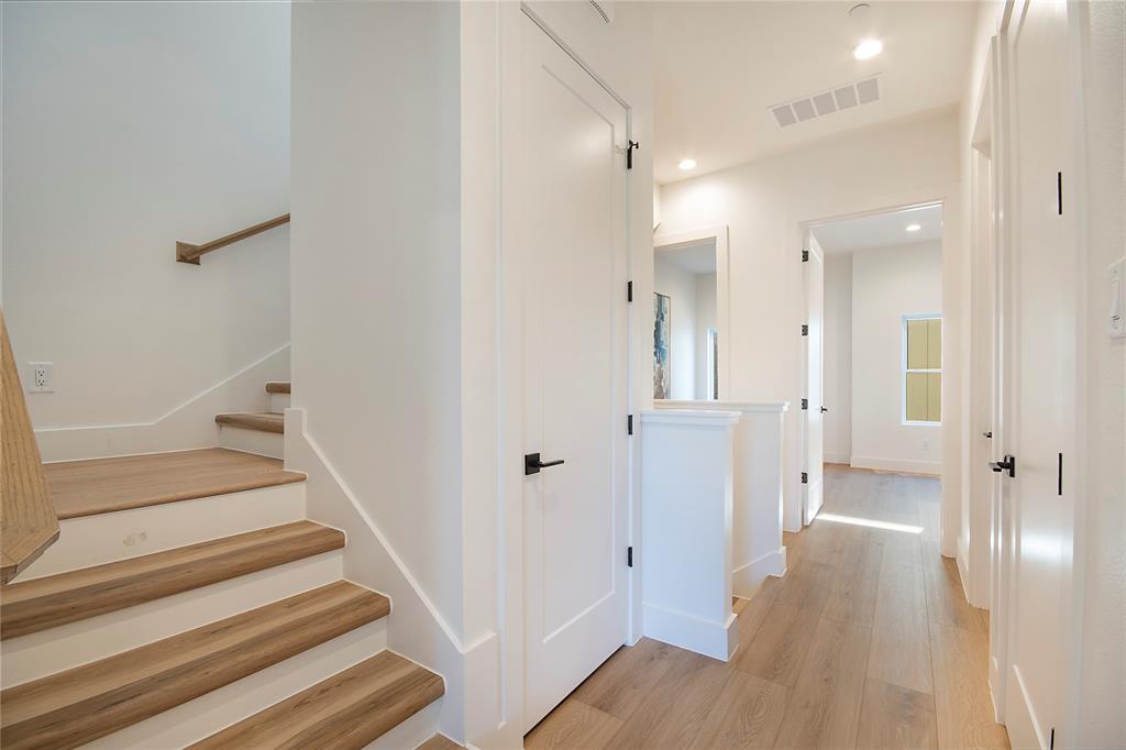 Riverset - Residential