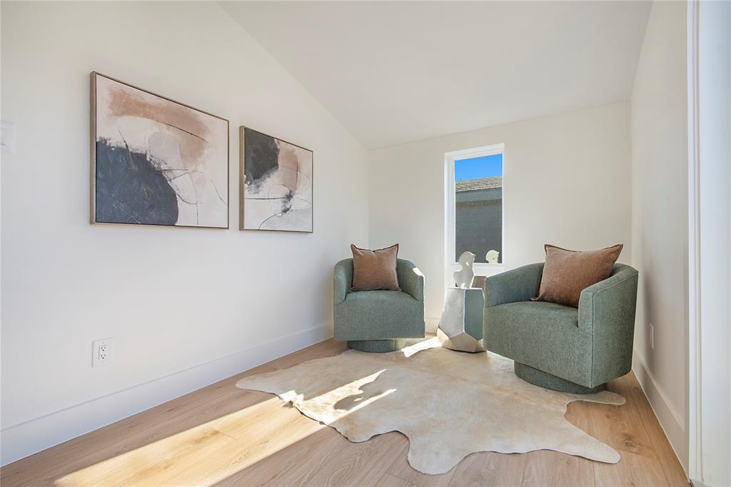 Riverset - Residential