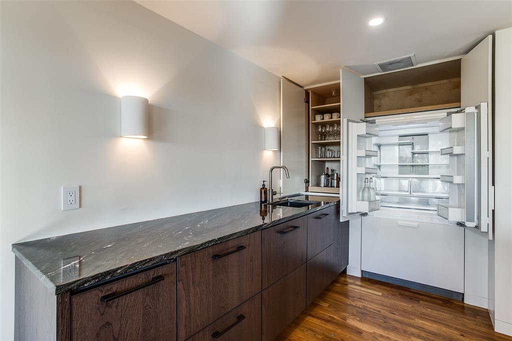 La Tour Condo - Residential Lease