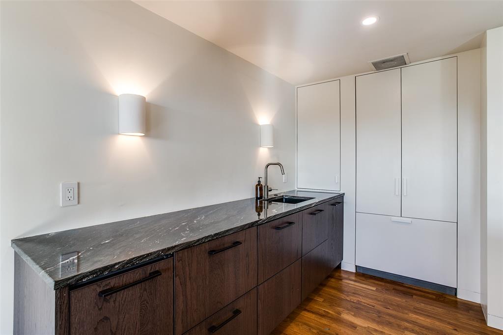 La Tour Condo - Residential Lease