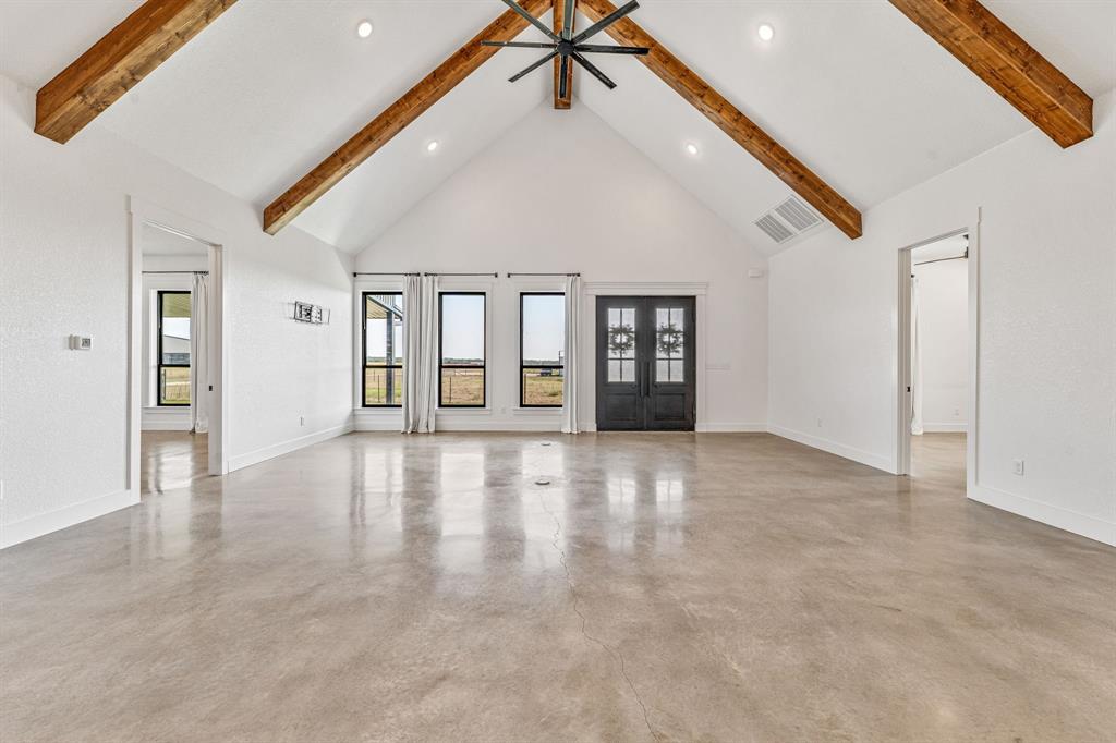 385 Private Road 1733
