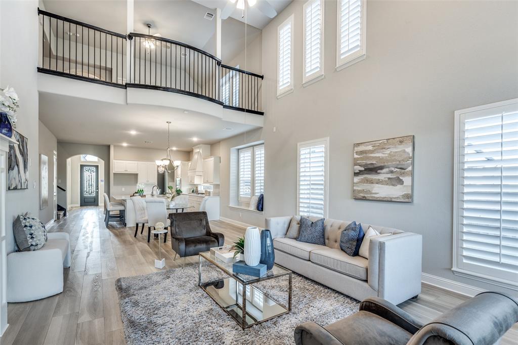 12523 Royal Oaks Lane