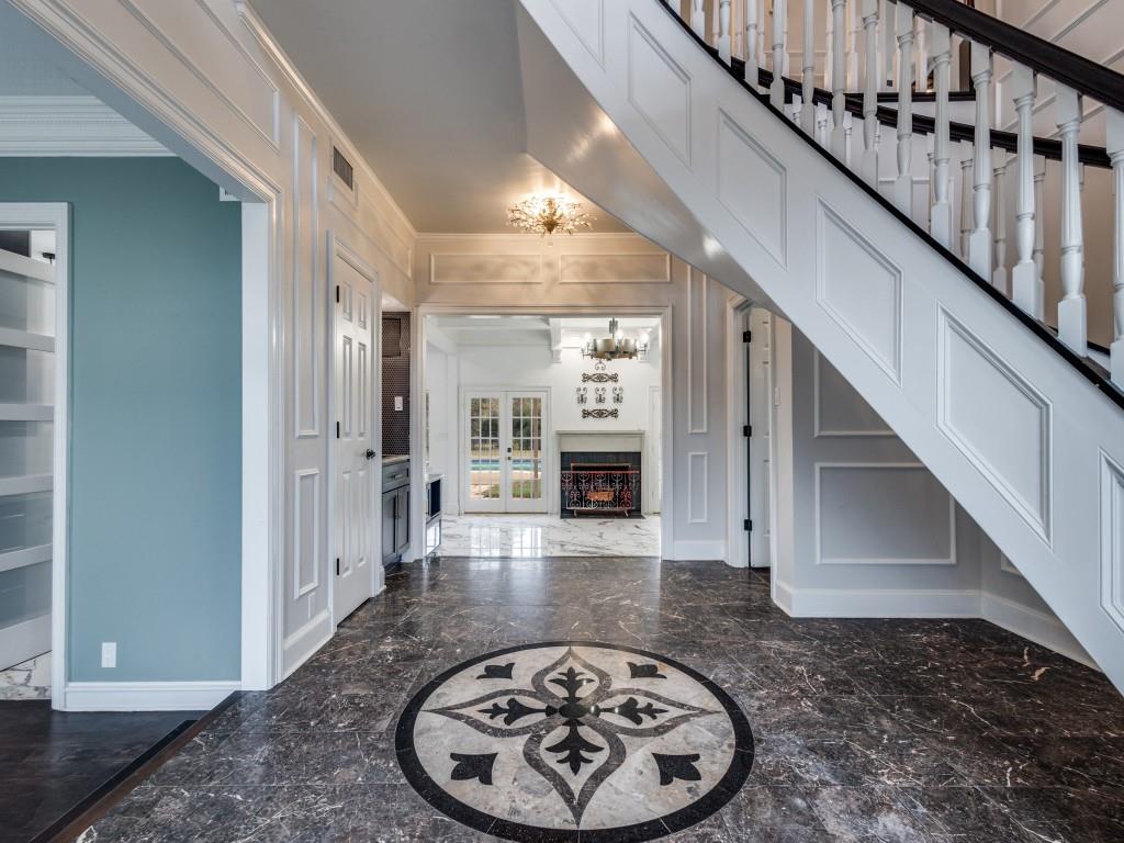 140 Twin Lakes Drive