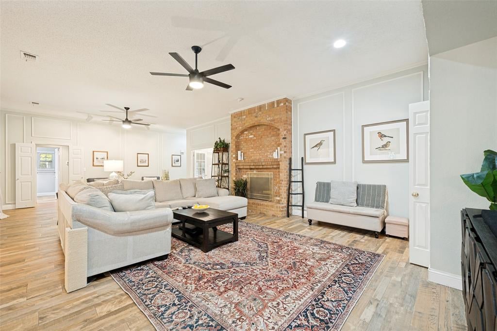 3823 Rochelle Drive