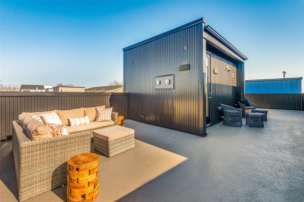 426 W 9th Street 104