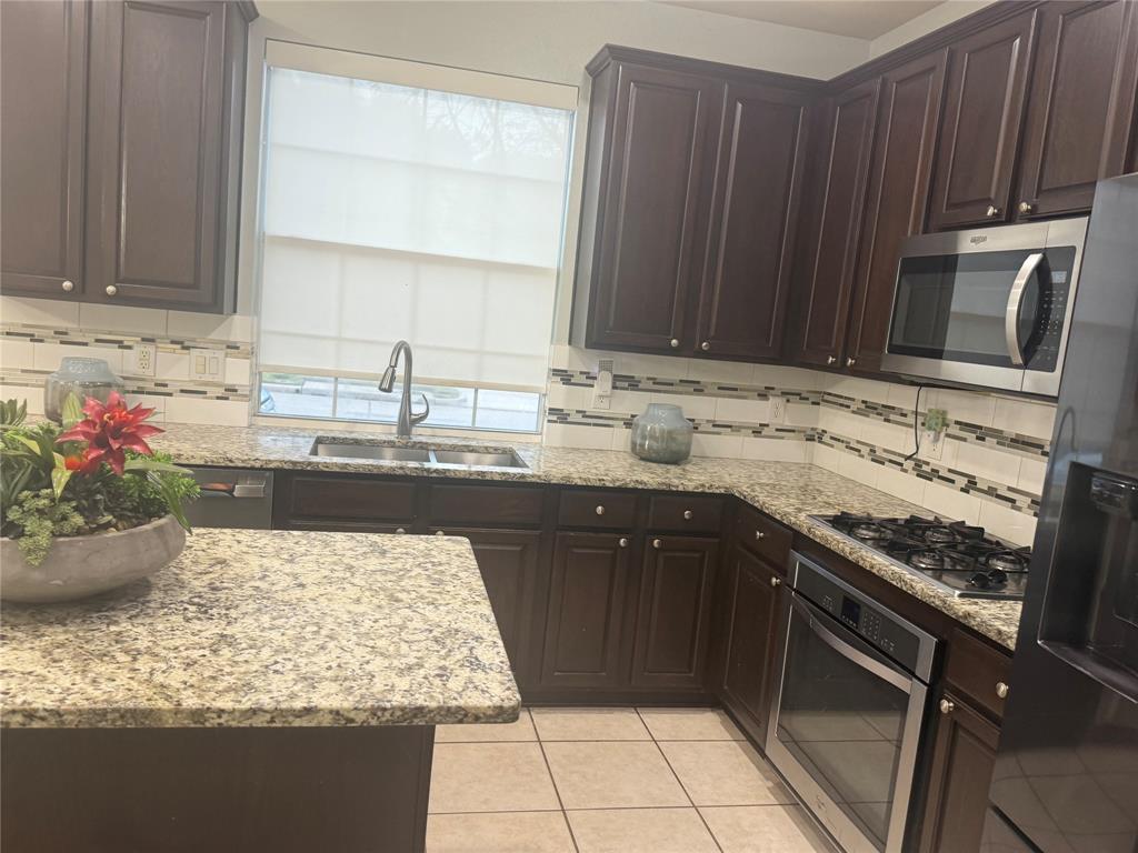 Wellington Of Flower Mound Ph - Residential Lease