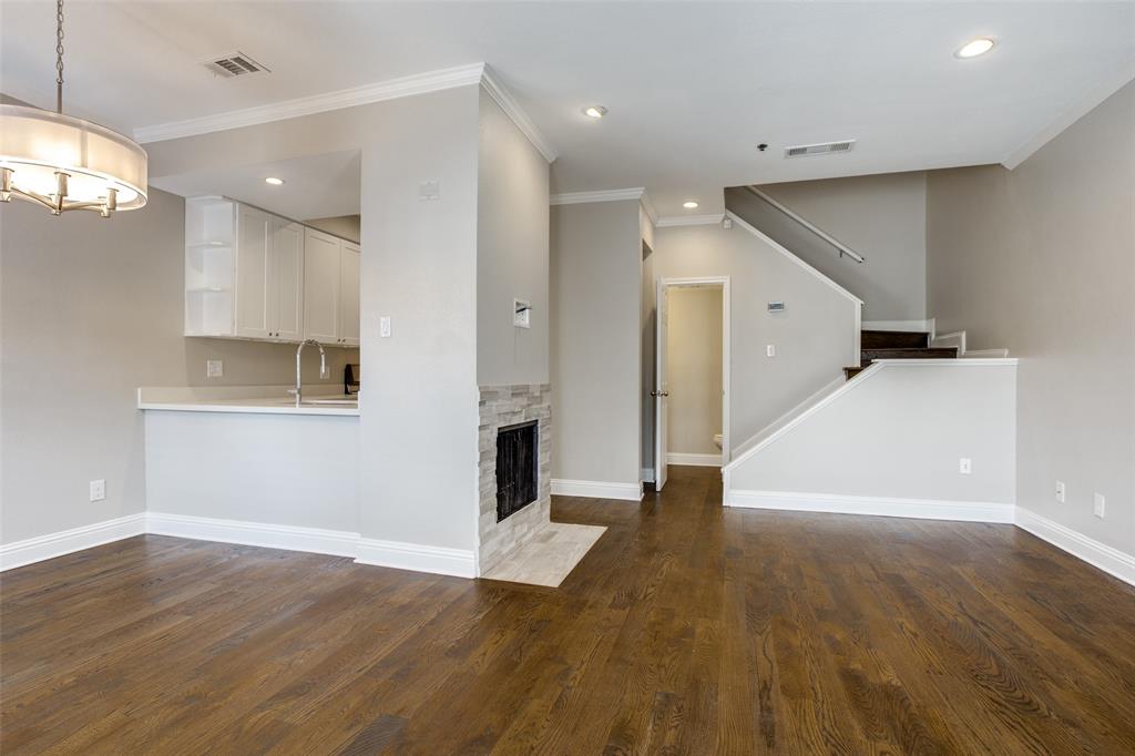 4102 Buena Vista Street 7