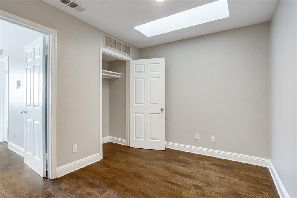 Barrington Oaks At Turtle Creek - Residential