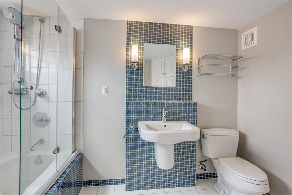 Barrington Oaks At Turtle Creek - Residential