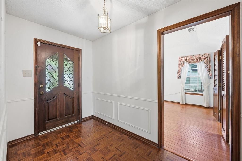 2900 Greenbrook Drive