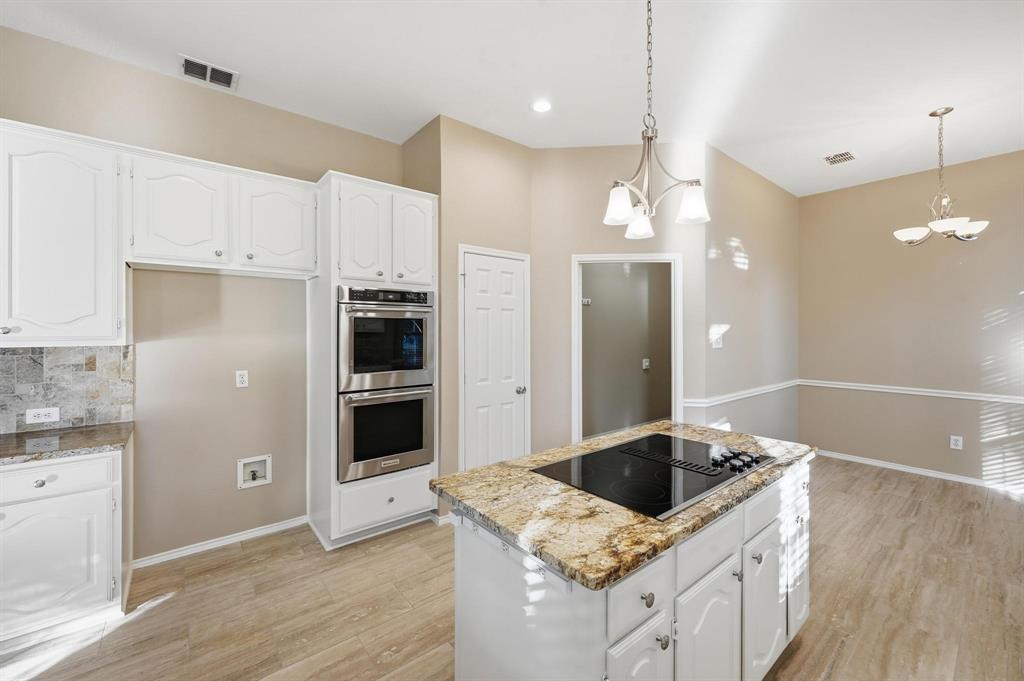 Highland Village, Texas 75077, United States, 5 Bedrooms Bedrooms, ,4 BathroomsBathrooms,Residential,Active,240280