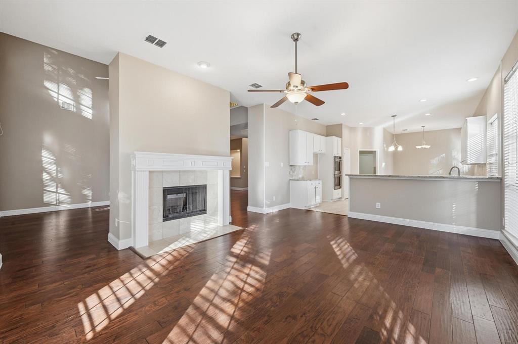 Highland Village, Texas 75077, United States, 5 Bedrooms Bedrooms, ,4 BathroomsBathrooms,Residential,Active,240280