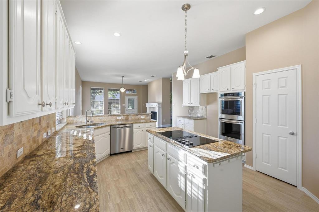 Highland Village, Texas 75077, United States, 5 Bedrooms Bedrooms, ,4 BathroomsBathrooms,Residential,Active,240280