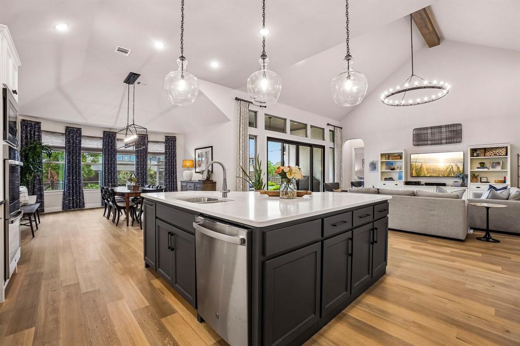 12136 Cheyenne Moon Lane