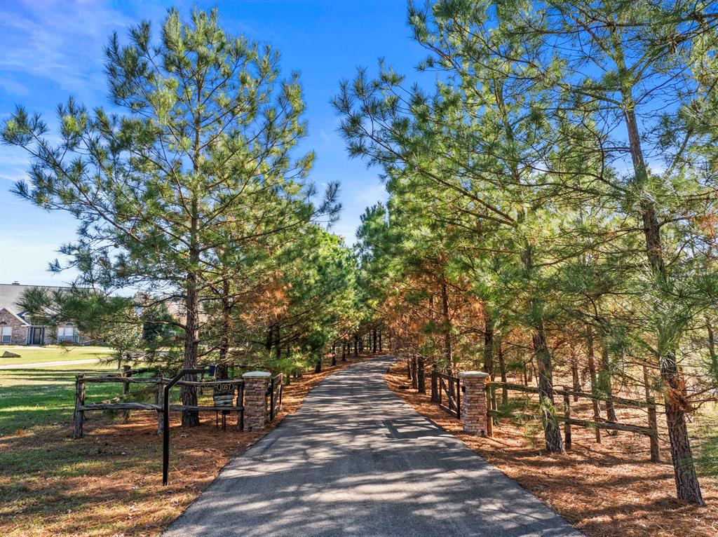 1057 Silver Lake Circle