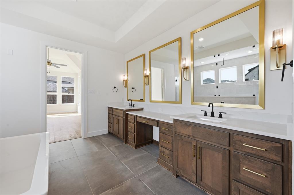 Mustang Lakes - Residential