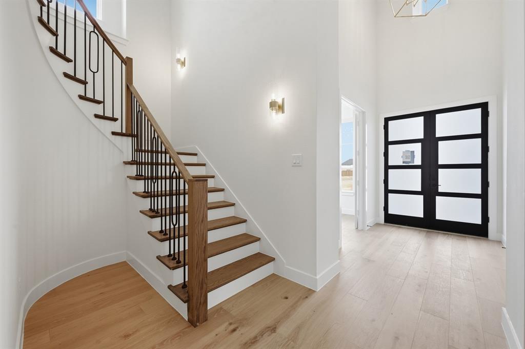 Mustang Lakes - Residential