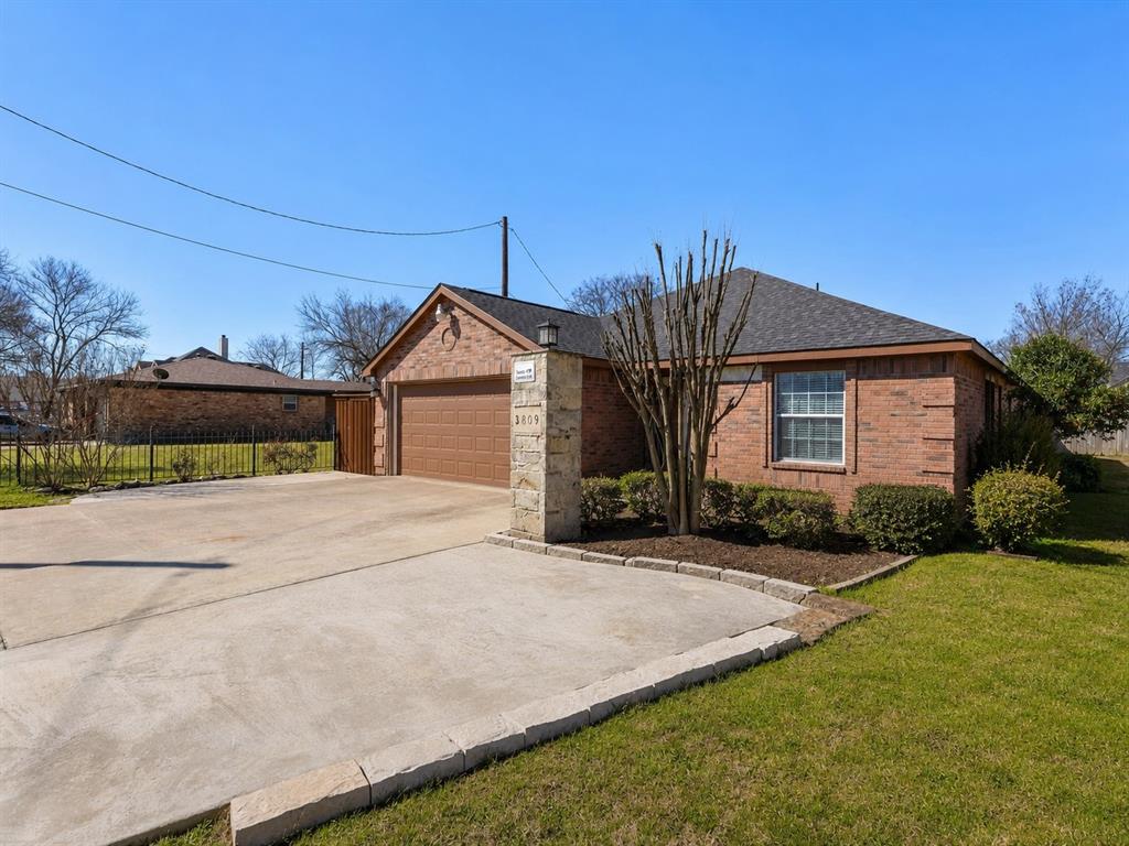 3809 S Peachtree Road