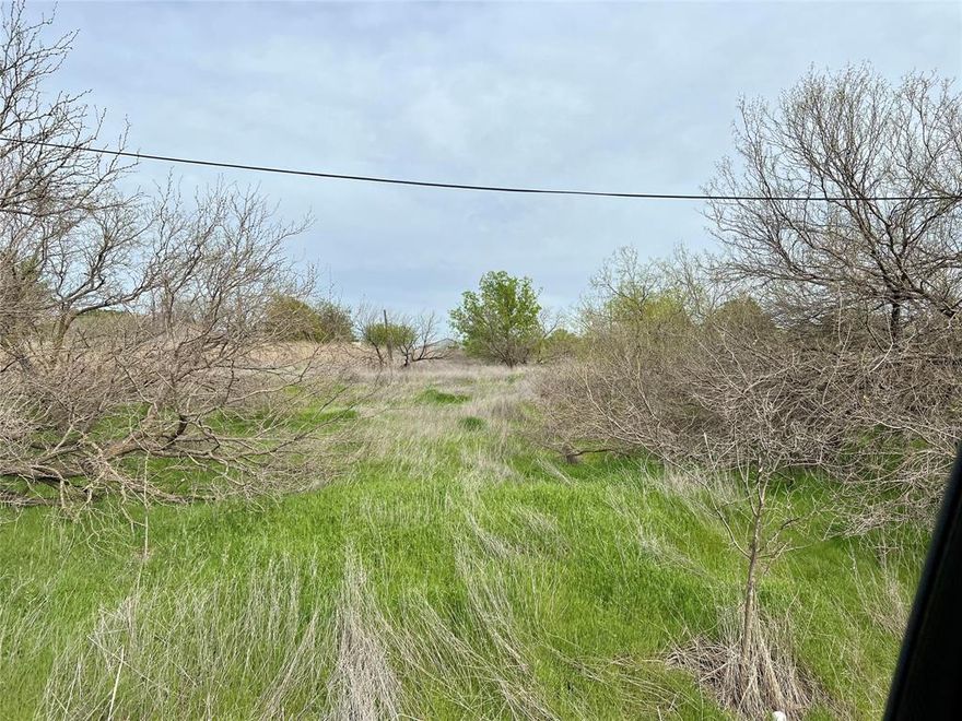 Easy living opportunity with these 2 lots located just outside Wichita Falls in the Henrietta ISD. 2.78+- ac vacant lots with a true country feel setting with paint your own vision views. Positioned just off Hwy 82 for easy access to all your destinations. Great little area to build your future home or place a mobile home since no restrictions apply to allow your choice. Check out the opportunities this property has to offer. Water supply at street out of Dean, Tx. No septic