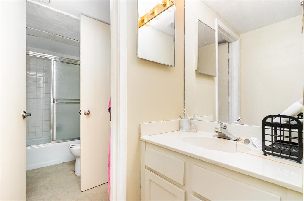 Woodridge Condos - Residential