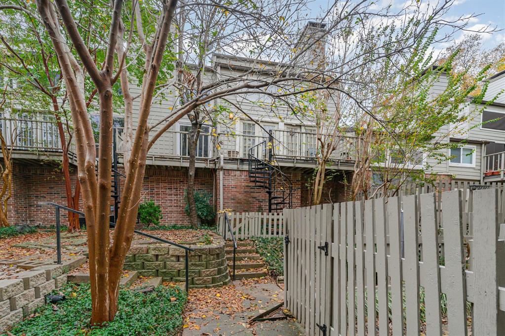 Woodridge Condos - Residential