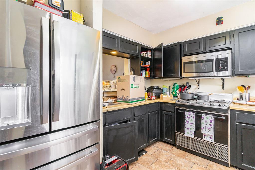 Woodridge Condos - Residential