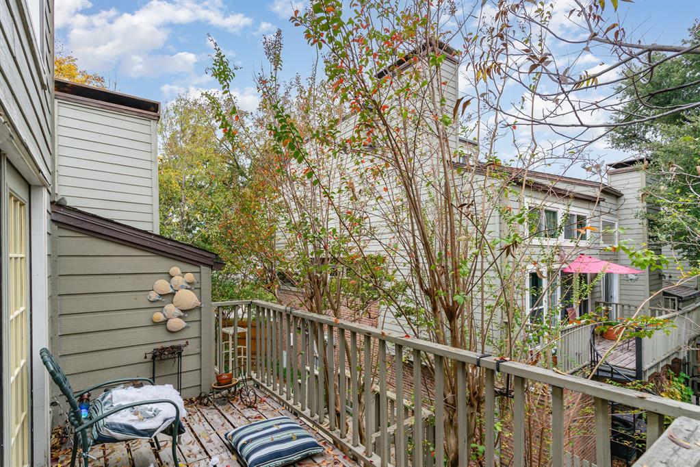 Woodridge Condos - Residential