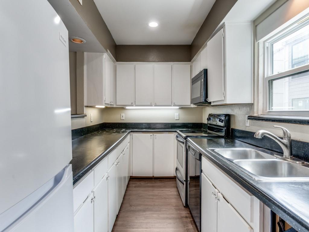 Leona Condo - Residential