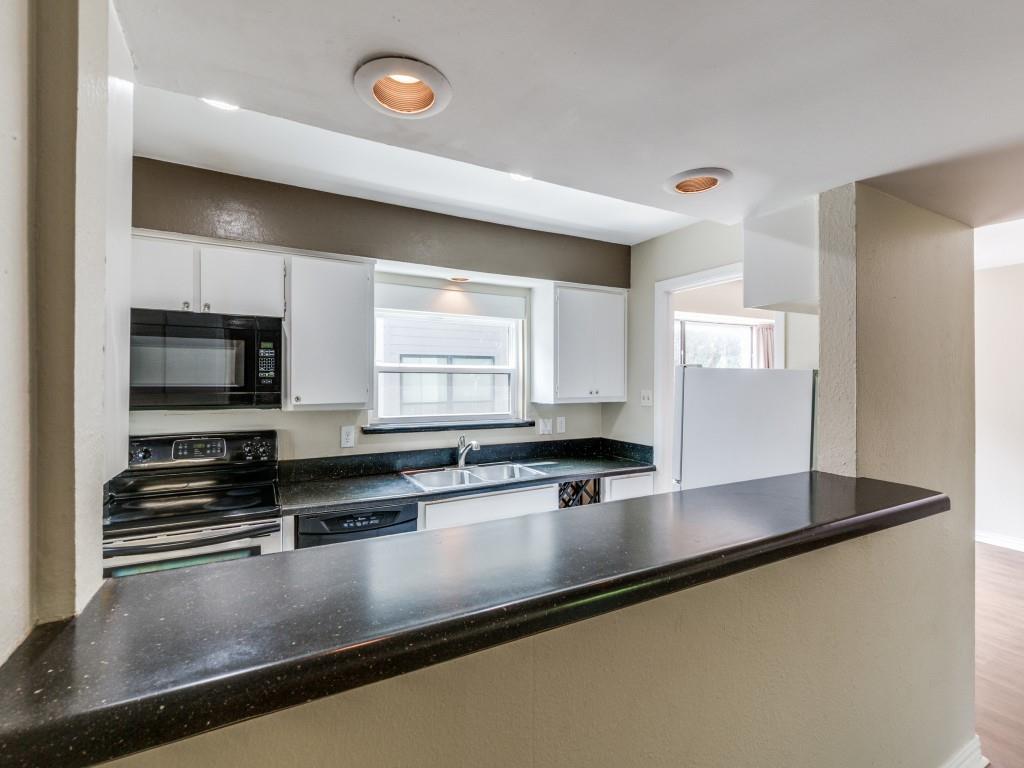 Leona Condo - Residential