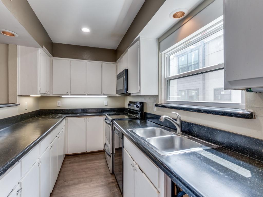 Leona Condo - Residential